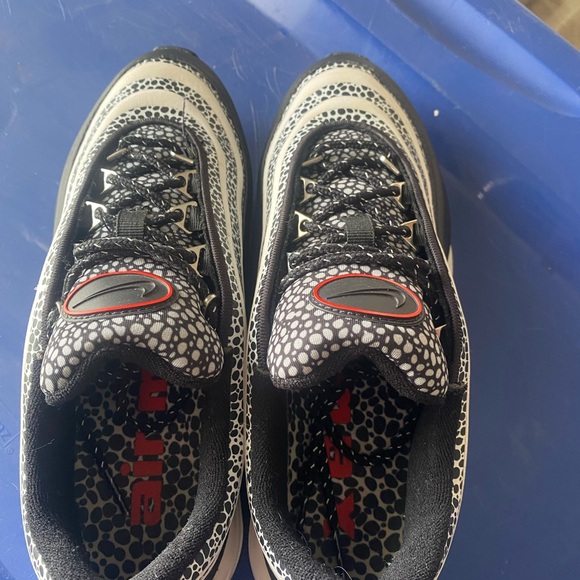 NWOT 
LIMITED EDITION SAFARI PRINT NIKES 🦓🦒😍NWOT - Picture 3 of 6